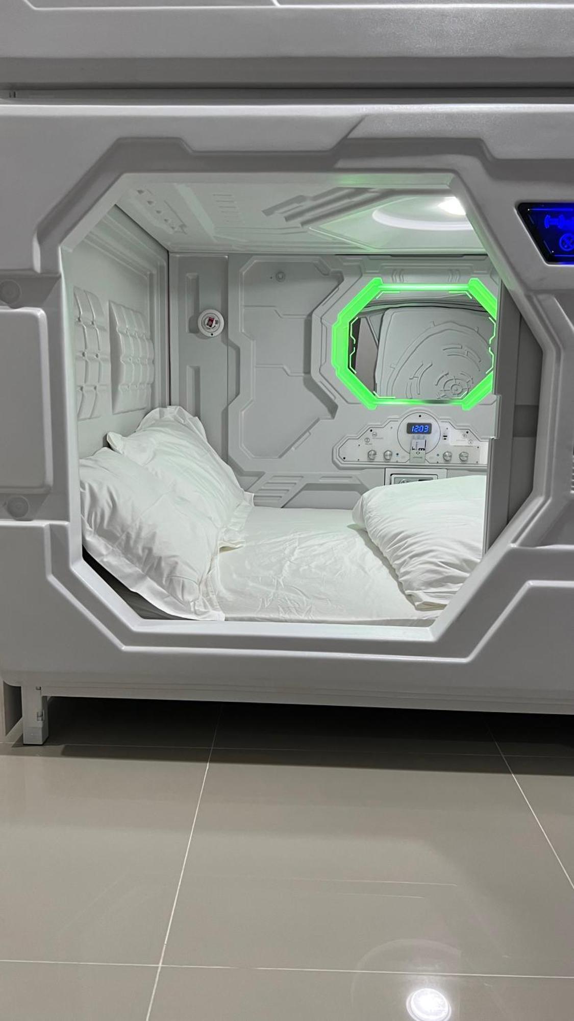 Kiwi Capsule Hotel cápsula